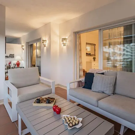 Urban Exclusivity At Puerto Banus Marbella