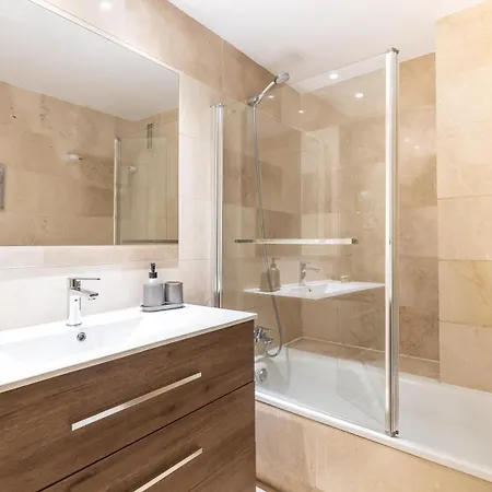 Urban Exclusivity At Puerto Banus Marbella