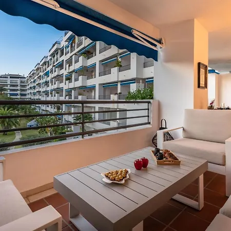 Urban Exclusivity At Puerto Banus * 马尔韦利亚
