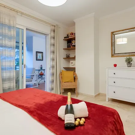 Urban Exclusivity At Puerto Banus Apartment Marbella