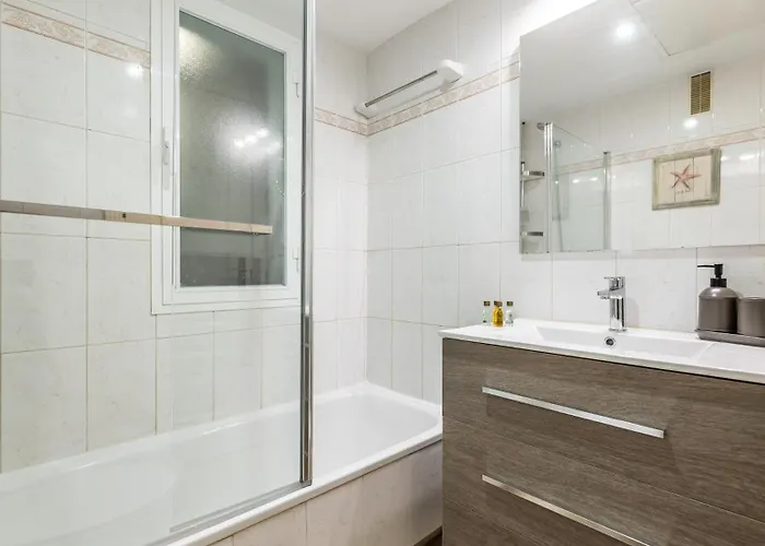 Urban Exclusivity At Puerto Banus *