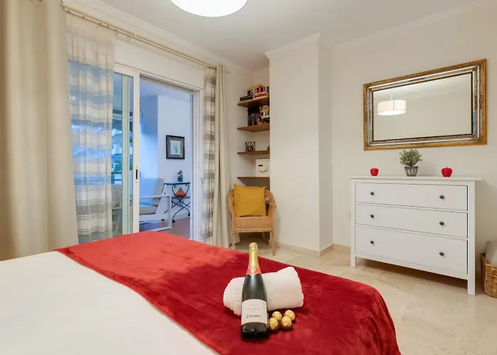 Urban Exclusivity At Puerto Banus Apartment Marbella