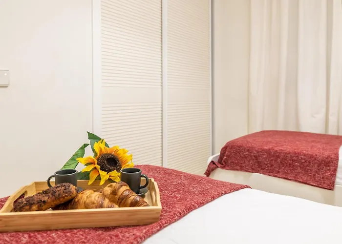 Urban Exclusivity At Puerto Banus *