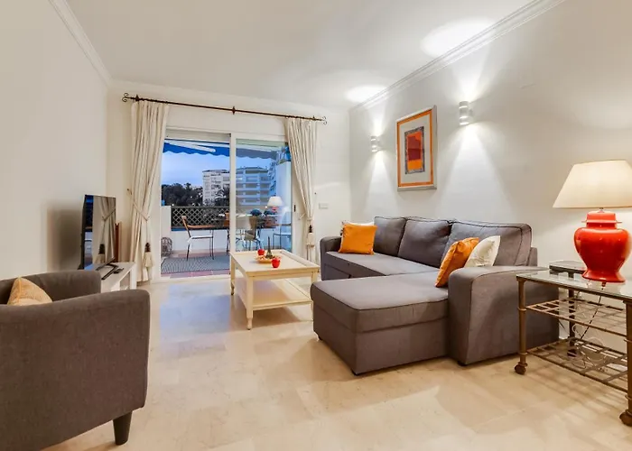 Urban Exclusivity At Puerto Banus