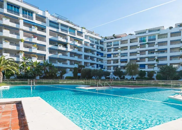 Urban Exclusivity At Puerto Banus Apartamento