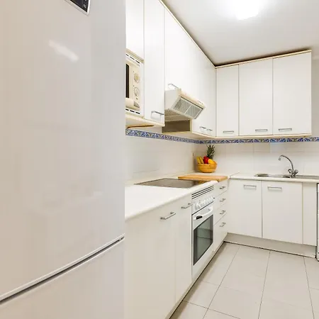 Urban Exclusivity At Puerto Banus マルベーリャ